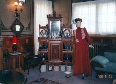 Inside the Old Homestead Parlour House image. Click for full size.