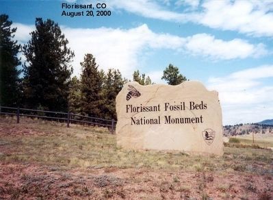 Sign at the entrance to the Florissant Fossil Beds National Monument image. Click for full size.