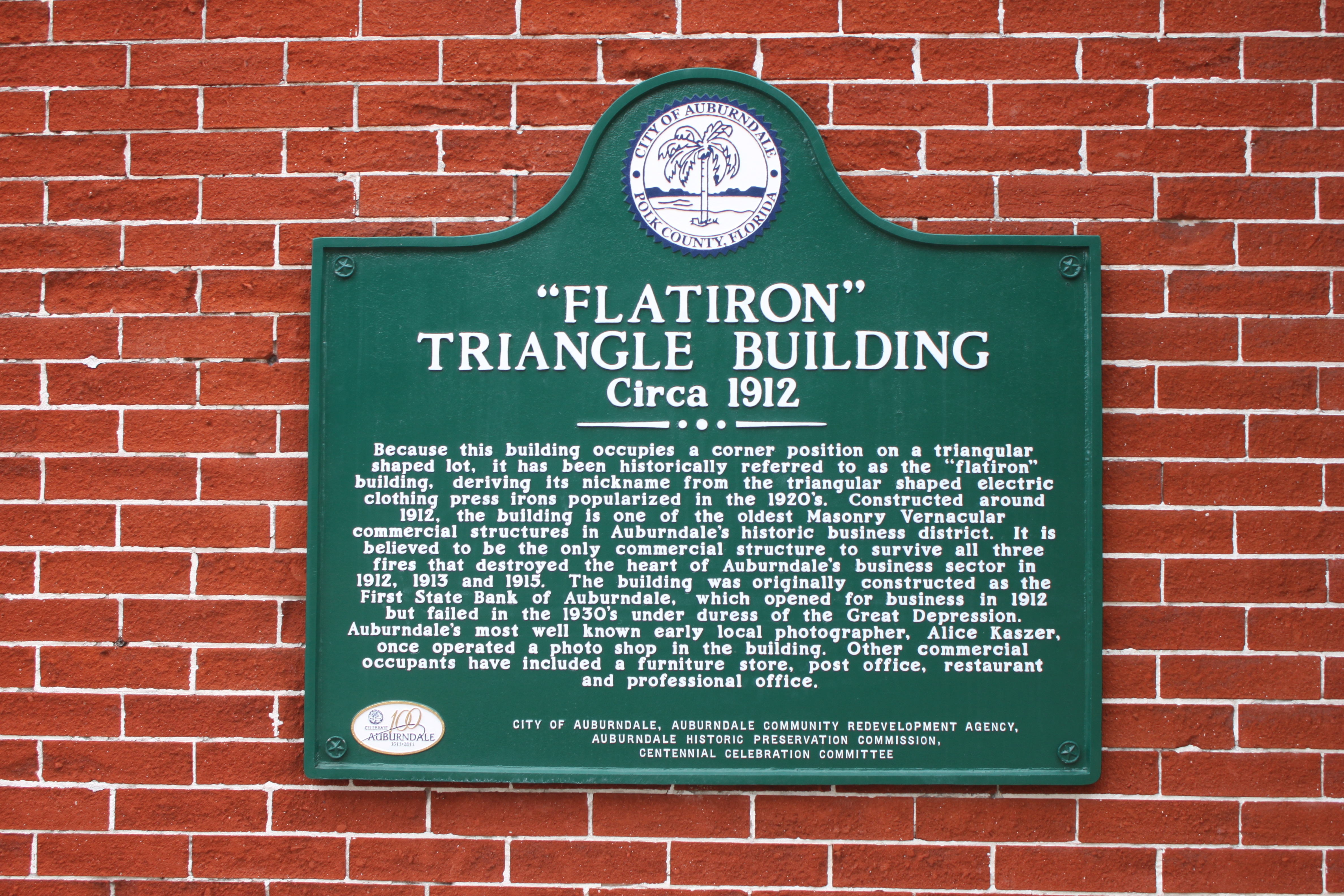 "Flatiron" Triangle Building Circa 1912 Marker