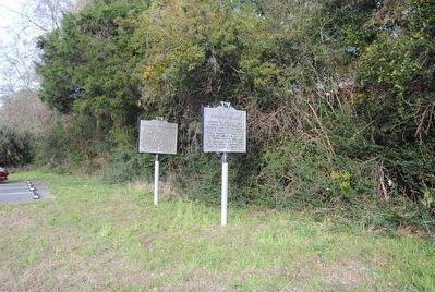 Pinckney Island Marker (right). Click for full size. Pinckney Island Marker (right) image. Click for full size.
