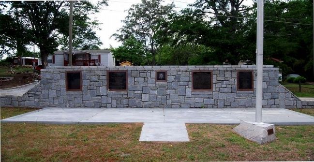 Memorial Park Monument. Click for full size. Memorial Park Monument image. Click for full size.