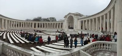 The Memorial Amphitheater near the Tomb of the Unknowns image. Click for full size.
