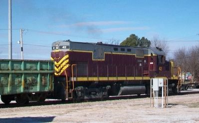 Shortline Locomotive and Train image. Click for full size.