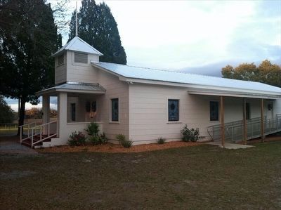 Clay Sink Baptist Church. Click for full size. Clay Sink Baptist Church image. Click for full size.