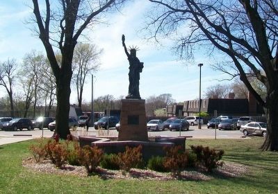 Replica of the Statue of Liberty and Marker. Click for full size. Replica of the Statue of Liberty and Marker image. Click for full size.
