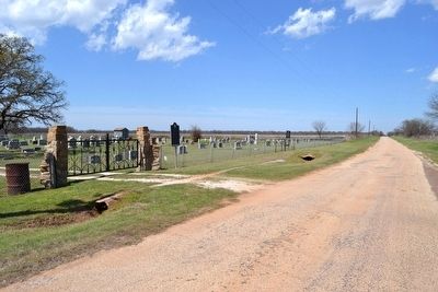 View to North on Murray Cemetery Road image. Click for full size.