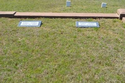 Headstones and Grave of Baby Tyra image. Click for full size.