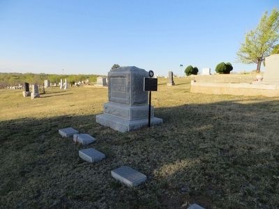 Thomas T. McGee grave-site image. Click for full size.