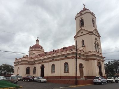 Nearby San Jerónimo Catholic Church of Masaya. Click for full size. Nearby San Jerónimo Catholic Church of Masaya image. Click for full size.