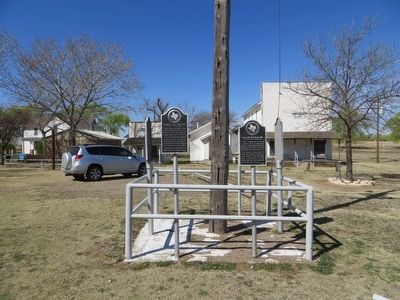 Frank Willis, Sr. Marker <i>on the right</i>. Click for full size. Frank Willis, Sr. Marker <i>on the right</i> image. Click for full size.