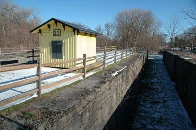Enlarged Lock 23 with Lock Tender's Hut image. Click for full size.