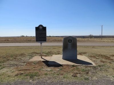 Buffalo Soldiers at Fort Elliott Marker <i>on the left</i> image. Click for full size.