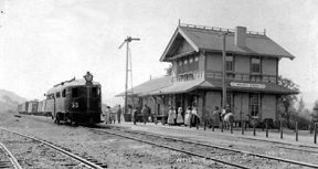 Southern Pacific Railroad Depot image. Click for full size.