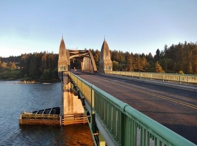 Siuslaw River Bridge image. Click for full size.