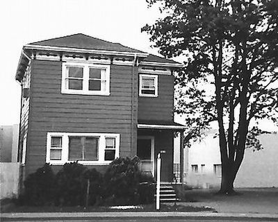 Dole House Marker (detail) image. Click for full size.