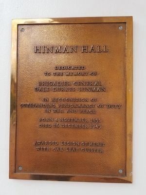 Hinman Hall Dedication Plaque image. Click for full size.