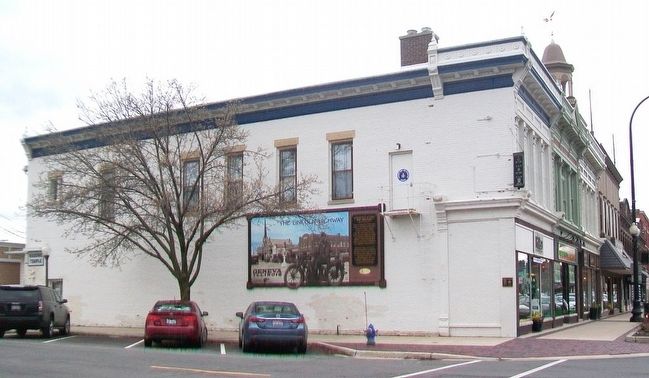 Masonic Building and Marker image. Click for full size.