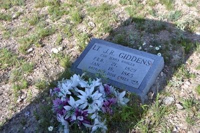 Headstone of Lt. James Richard Giddens image. Click for full size.