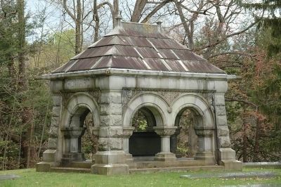 Howard Mausoleum in the Historic Oakwood Cemetery image. Click for full size.