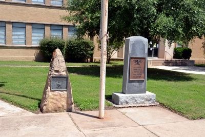Western Cattle Trail Marker and 36th Division Memorial image. Click for full size.