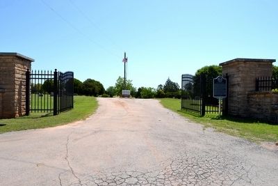 Entrance to Santa Anna Cemetery image. Click for full size.