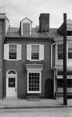 Colonial Bakery Building c. 1960 image. Click for full size.