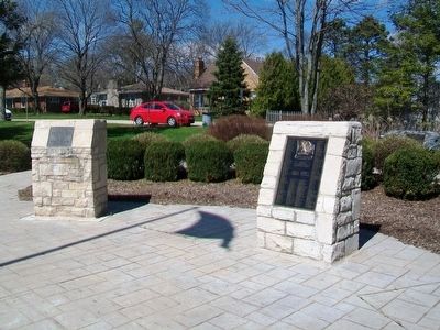 World War II Memorial and Park Markers image. Click for full size.