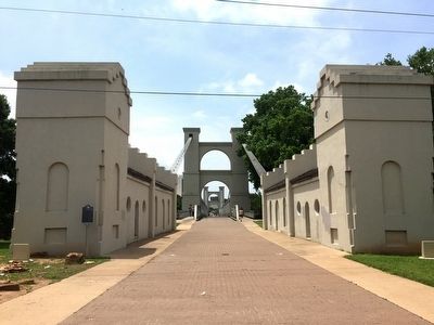 Northeast End of The Waco Suspension Bridge image. Click for full size.
