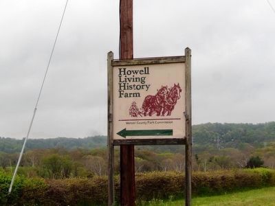 Sign at the entrance to Howell Living History Farm image. Click for full size.