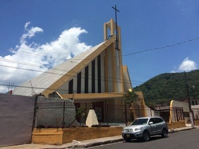 Catholic Church of Santiago de Mar�a image. Click for full size.