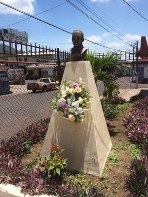 Bust of Romero in front of the Catholic Church of Santiago de Mar�a image. Click for full size.
