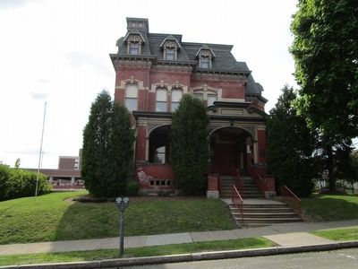 Tew Mansion - N. Main St. image. Click for full size.
