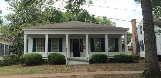 Warren Reese House. Click for full size. Warren Reese House image. Click for full size.