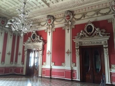 The "Red Room" (Salón Rojo) of the National Palace of El Salvador image. Click for full size.
