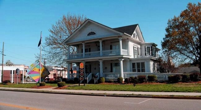 Leroy Springs House. Click for full size. Leroy Springs House image. Click for full size.