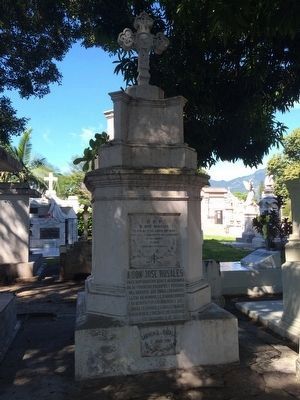 The Rosales grave near the entrance to Los Ilustres Cemetery, San Salvador image. Click for full size.