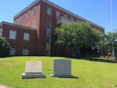 Alabama Mills WWII Memorial in front of Tallapoosa County Courthouse. image. Click for full size.
