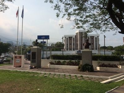 An overall view of the Plaza Chile, including the O'Higgins and Prat busts image. Click for full size.