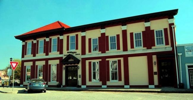 Barnwell City Hall/Bank Building. Click for full size. Barnwell City Hall/Bank Building image. Click for full size.