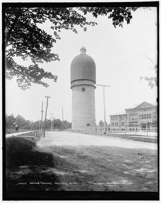 Ypsilanti Water Tower image. Click for full size.