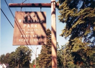 Sign at the entrance to Fort Williams Park image. Click for full size.