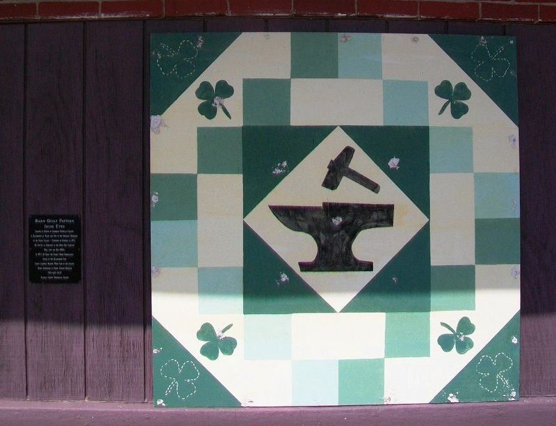 Irish Eyes Barn Quilt Pattern and Marker image. Click for full size.