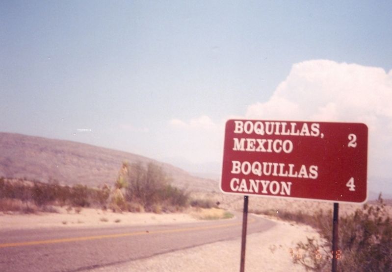 Boquillas Mexico road sign image. Click for full size.
