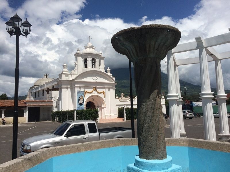 Colonial era fountain in San Miguel Dueñas image. Click for full size.