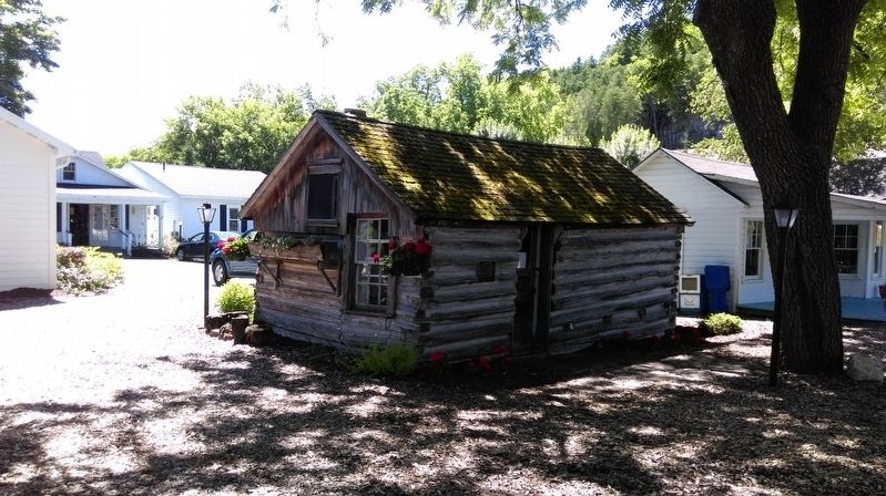 The Thorp Cabin image. Click for full size.
