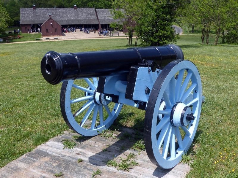 Replica Fiberglass 18-Pounder image. Click for full size.