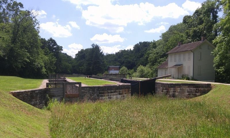 Lock 44 and the Lockhouse image. Click for full size.