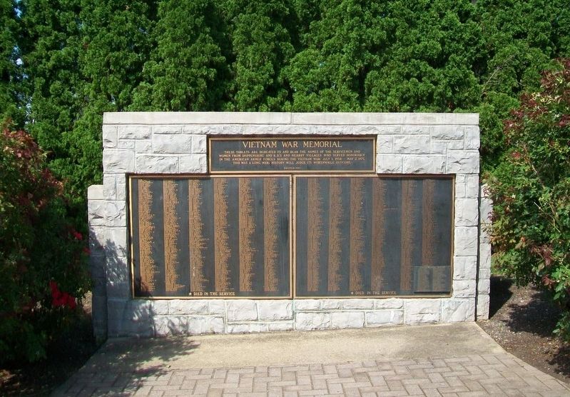 Vietnam War Memorial. Click for full size. Vietnam War Memorial image. Click for full size.