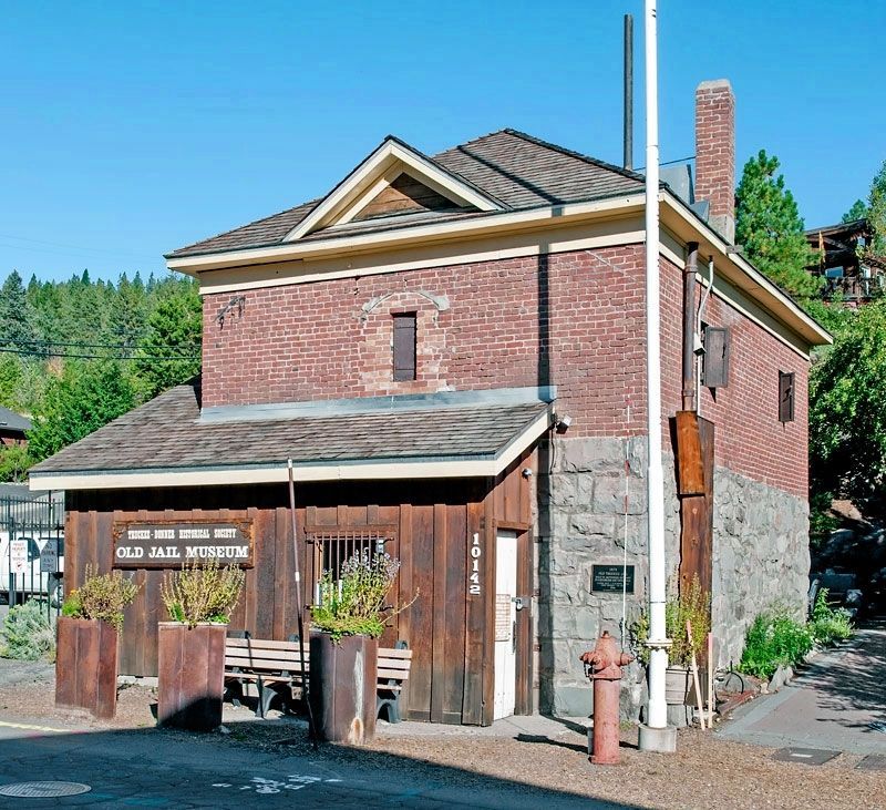 Old Truckee Jail and Marker image. Click for full size.