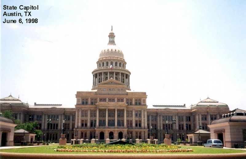 Texas State Capitol Building-north side image. Click for full size.
